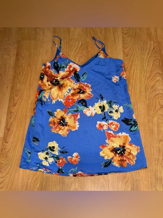 Lulus Women’s Twin Island Royal Blue Floral Print V-neck Shift Dress Size Medium - Picture 9 of 10